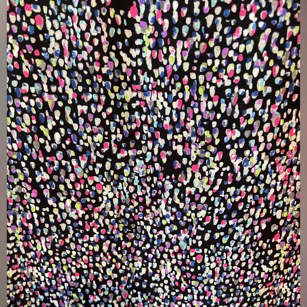 🩷🔥NWOT THE LIMITED Women's size XL Top with Colorful Dot Pattern. Like New! - Picture 10 of 10